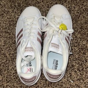 Men’s Size 11 Adidas Sneakers